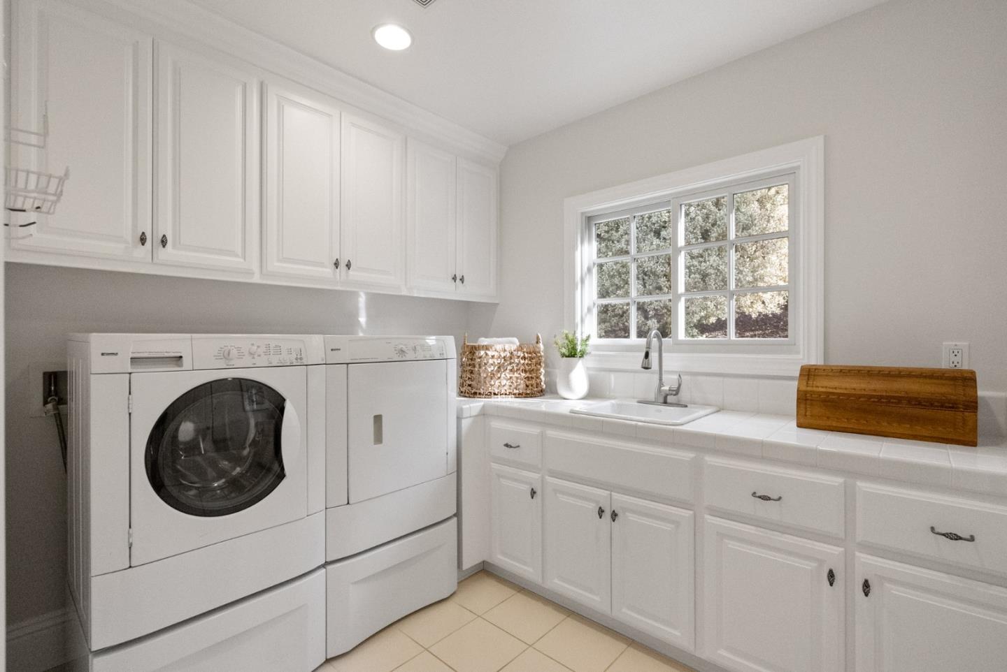 21190 Canyon Oak Way Cupertino, CA 95014 - Photo 37 of 72