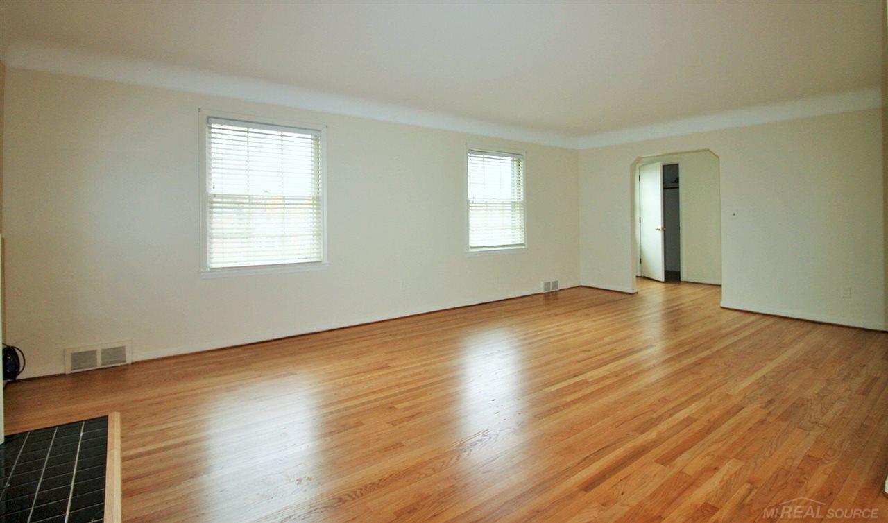 960-962 Trombley Road Grosse Pointe Park, MI 48230 - Photo 8 of 35