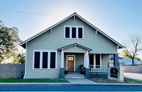 $350,000 | 306 North Austin Street, Comanche, TX 76442