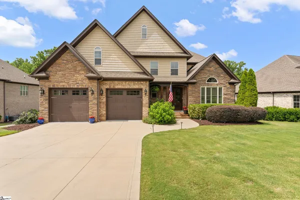 $787,500 | 147 Stone Gate Drive, Duncan, SC 29334