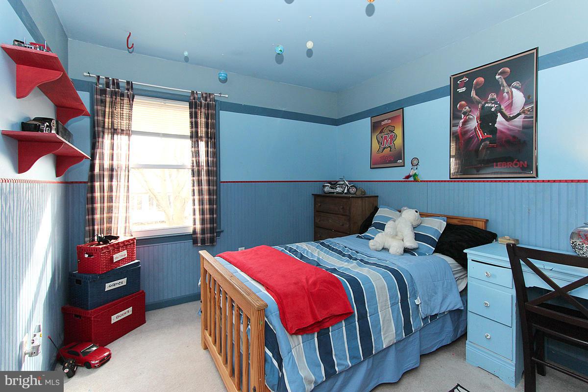 8957 Rolling Road Manassas, VA 20110 - Photo 23 of 30 Bedroom