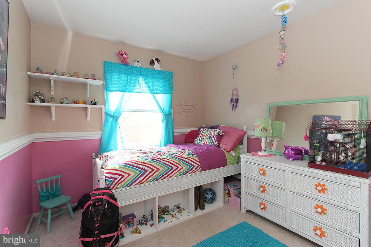8957 Rolling Road Manassas, VA 20110 - Photo 24 of 30 Bedroom