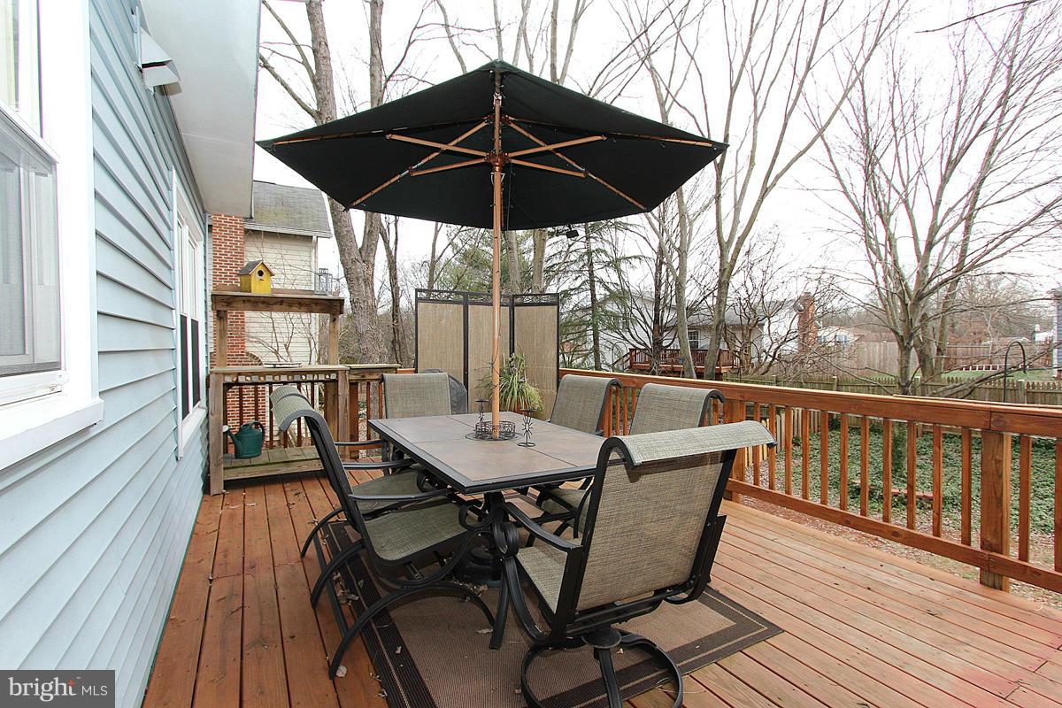 8957 Rolling Road Manassas, VA 20110 - Photo 28 of 30 Exterior (Rear)
