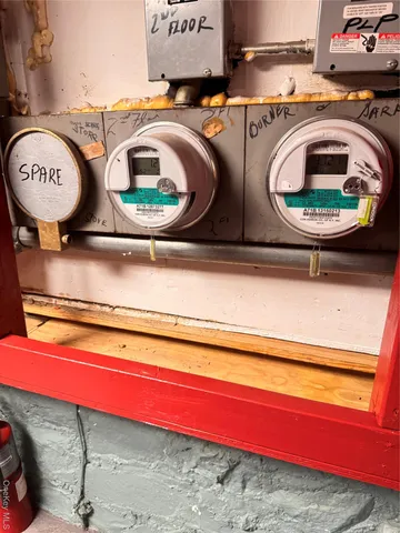 a view of utility room