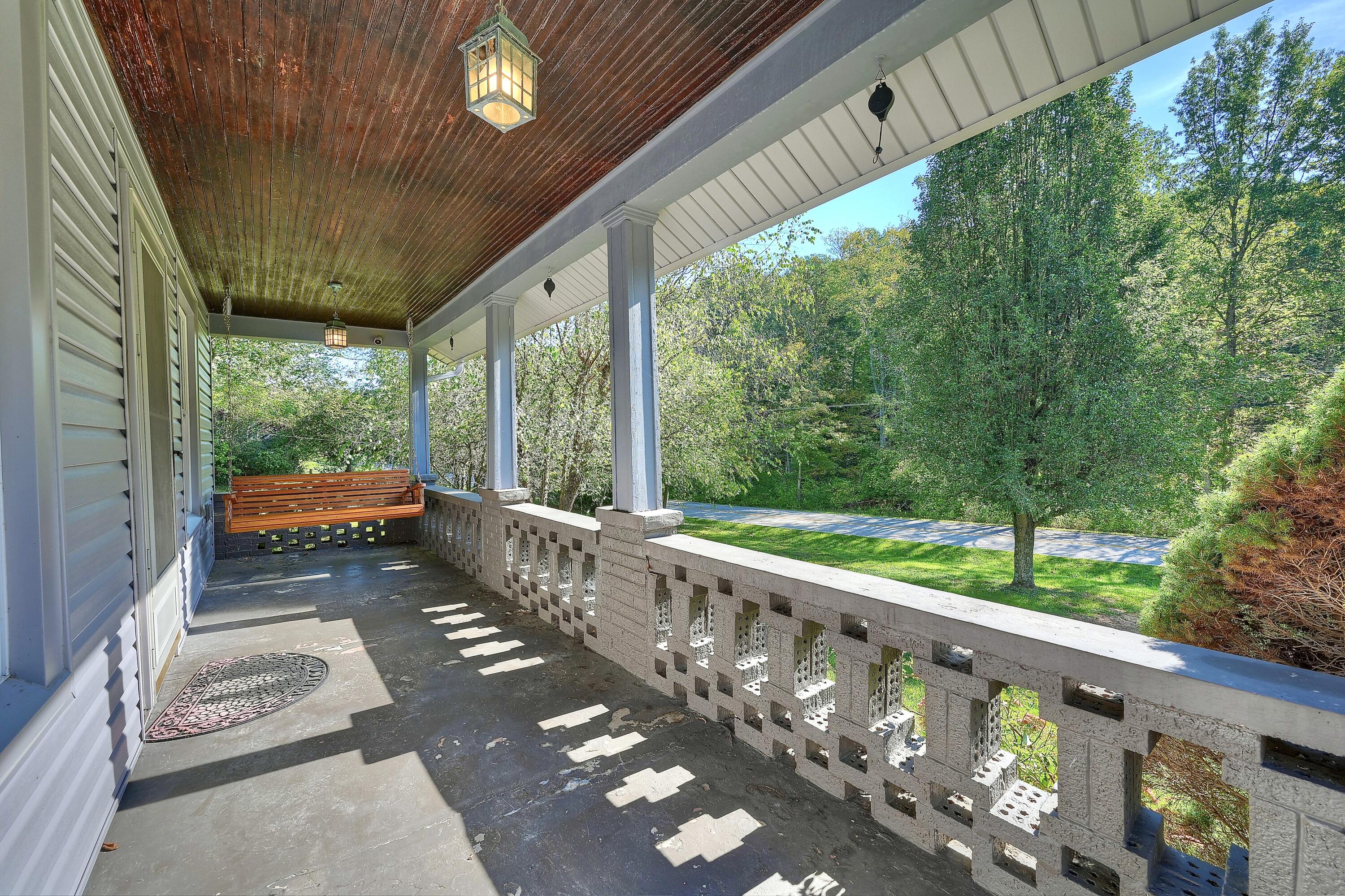 10080 Marshall Road Covington, KY 41015 - Photo 3 of 38