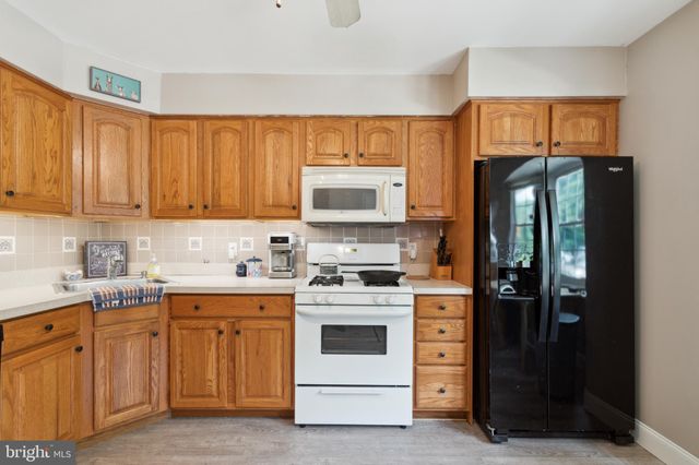 $270,000 | 18 Bordenshire Drive, Bordentown, NJ 08505