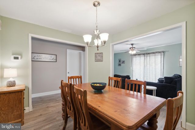 $270,000 | 18 Bordenshire Drive, Bordentown, NJ 08505