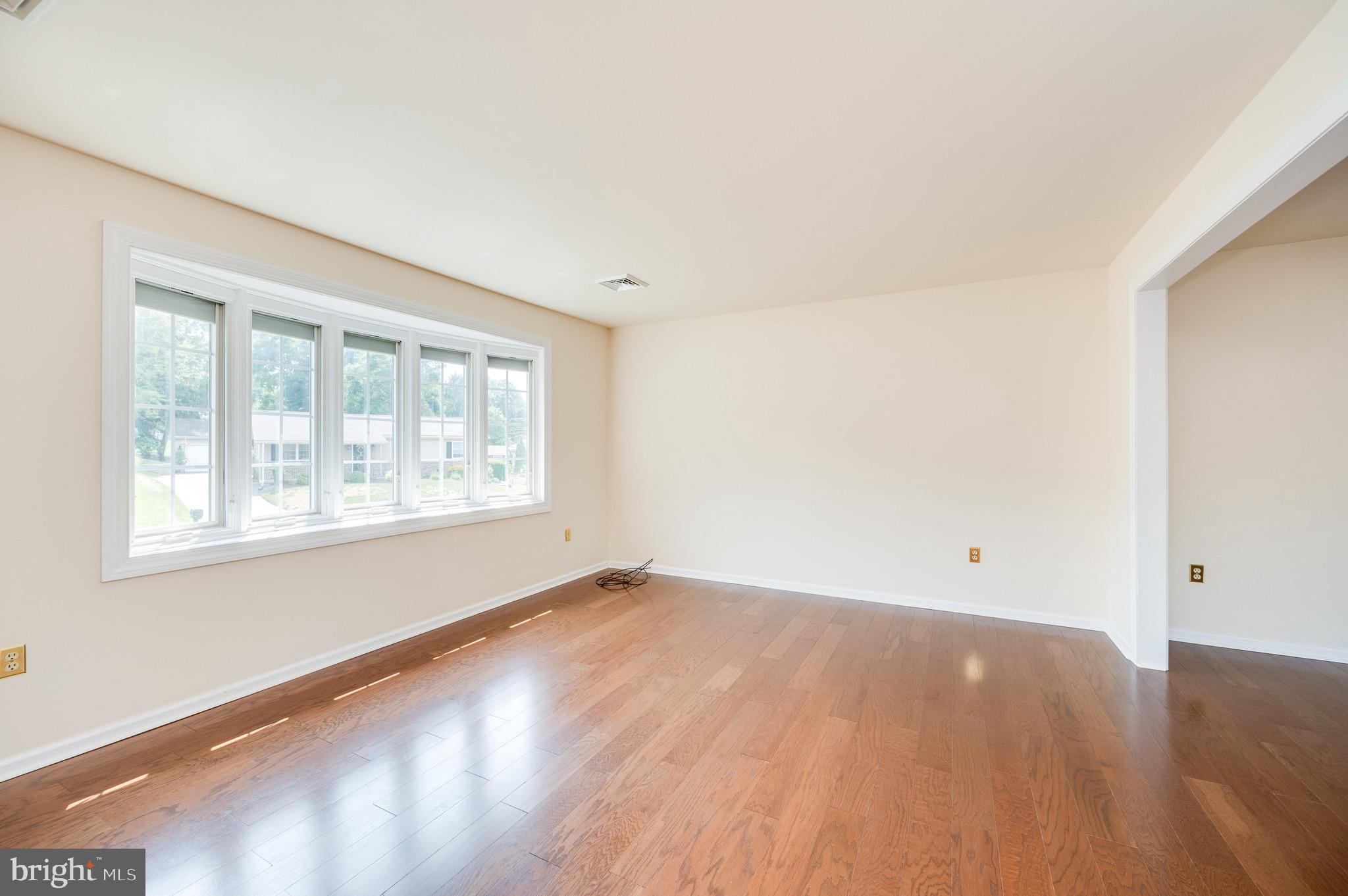 709 Tamarack Trail Reading, PA 19607 - Photo 5 of 33