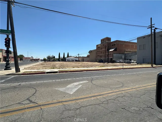 $550,000 | 36 East Mill Avenue, Porterville, CA 93257