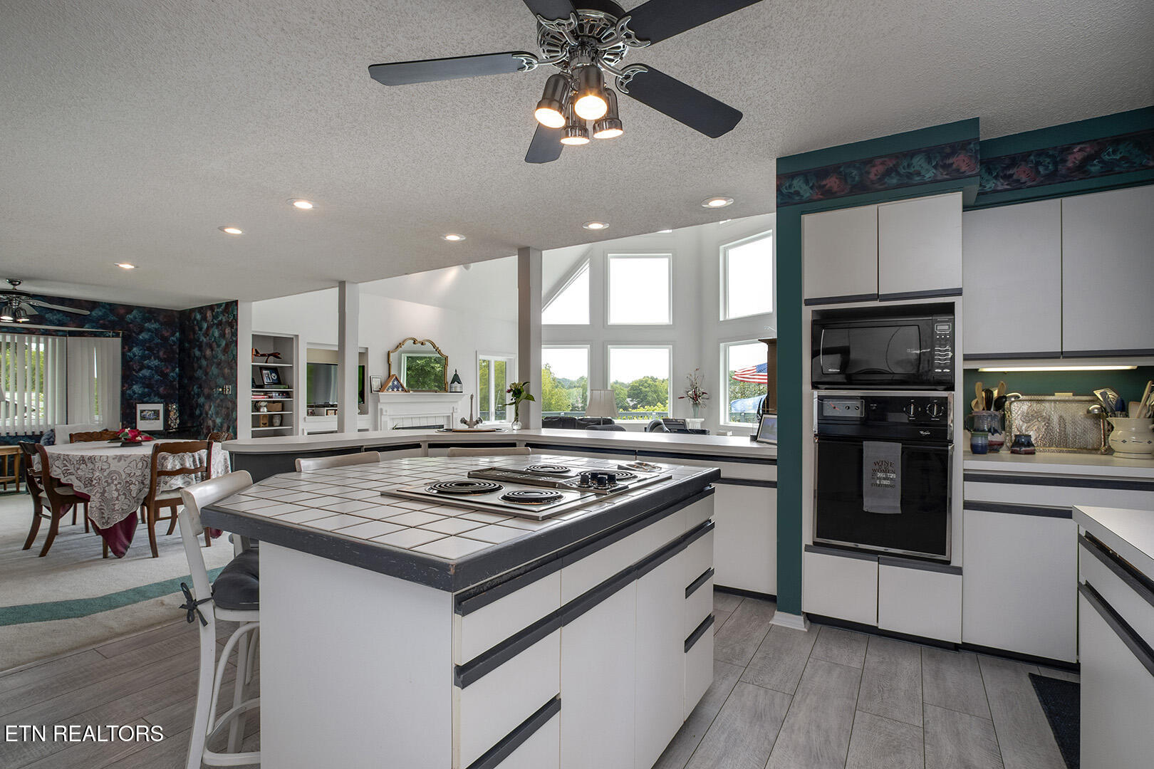 242 Chatuga Way Loudon, TN 37774 - Photo 16 of 60 16_242 Chatuga Way_Kitchen02