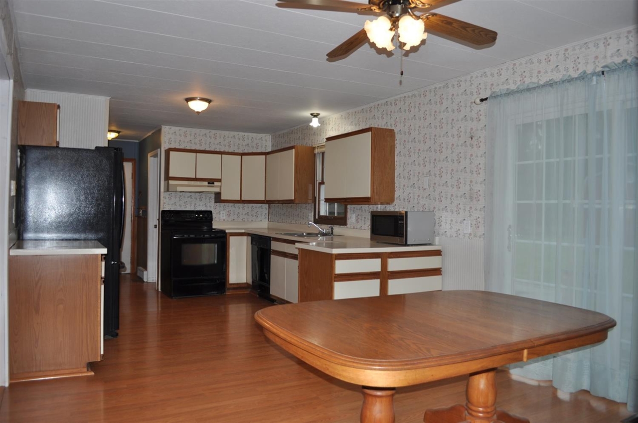 8435 North Dixboro Road South Lyon, MI 48178 - Photo 5 of 58