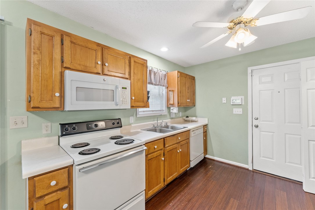 303 Martin Road Starr, SC 29684 - Photo 11 of 27