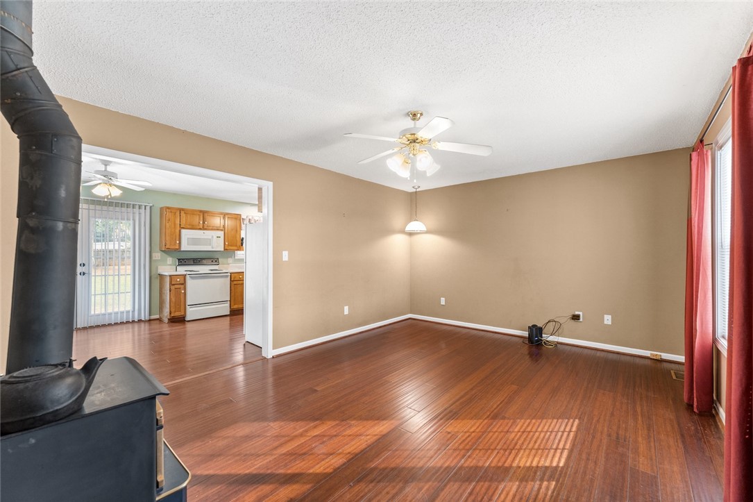 303 Martin Road Starr, SC 29684 - Photo 5 of 27