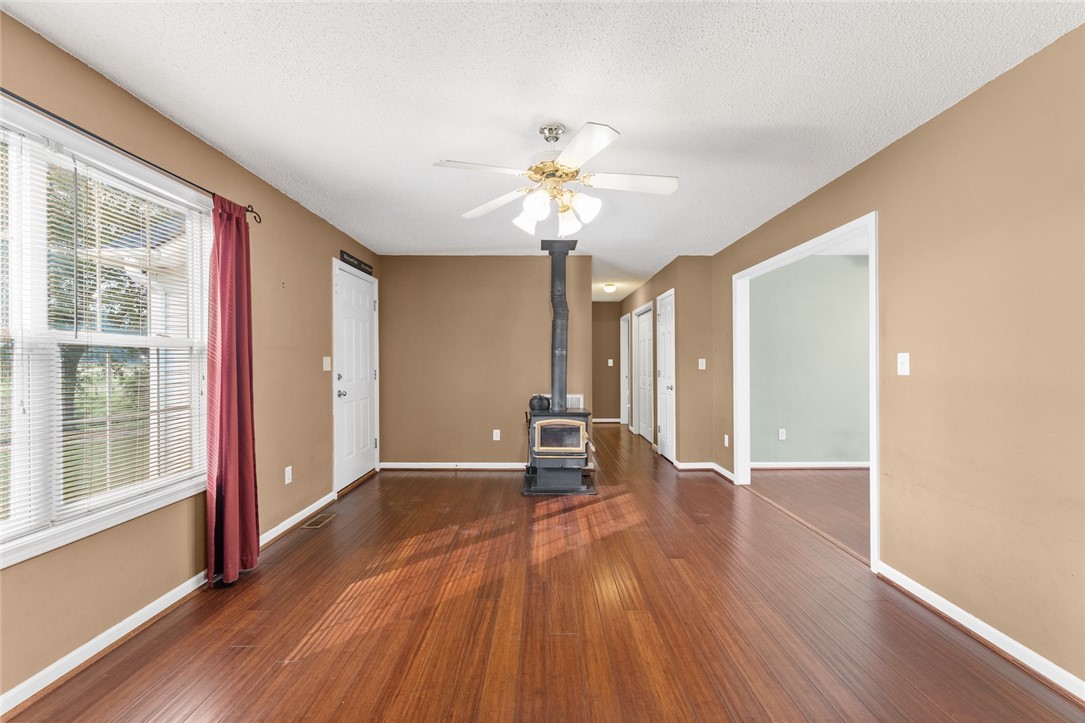 303 Martin Road Starr, SC 29684 - Photo 6 of 27