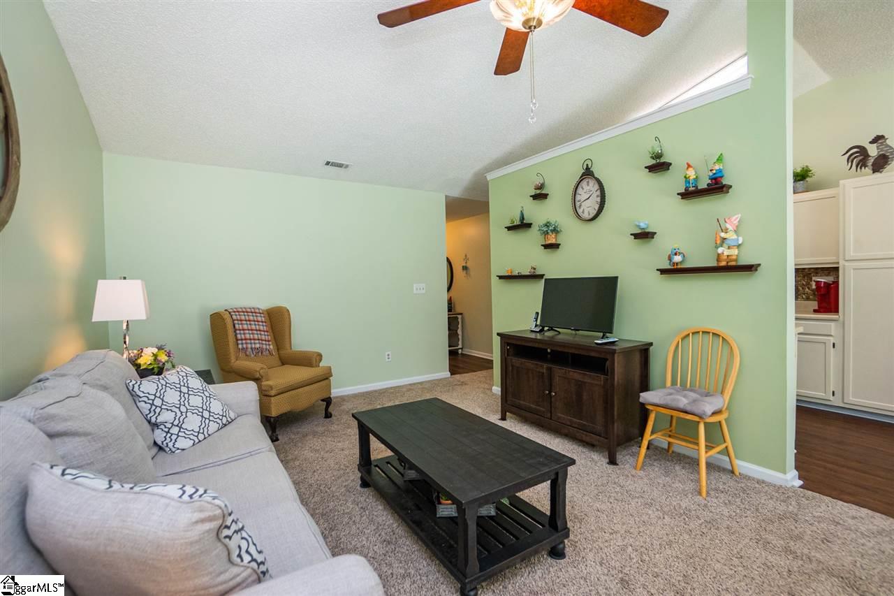 431 Griffin Road Simpsonville, SC 29680 - Photo 8 of 36 Gallery Image 8