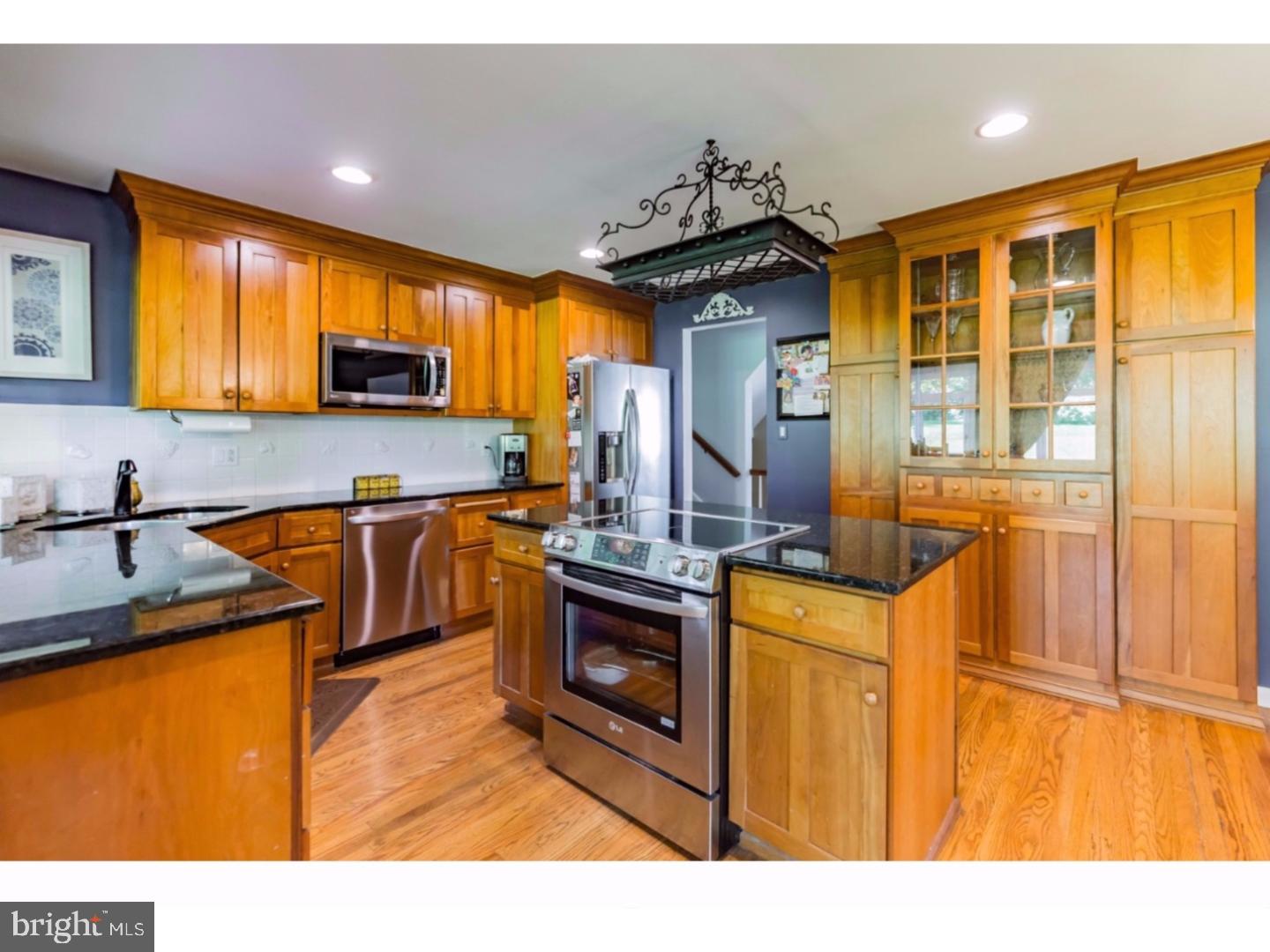 906 Oakbourne Road West Chester, PA 19382 - Photo 10 of 25 Kitchen