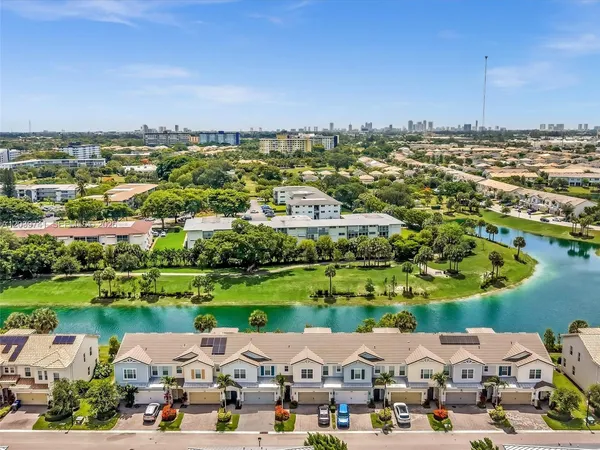 $659,999 | 1183 Eucalyptus Drive, Hollywood, FL 33021