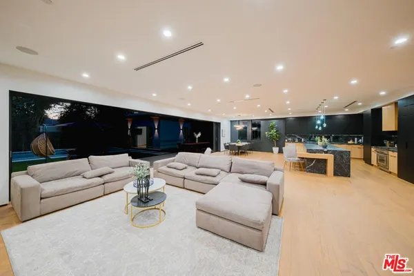 $24,950 | 5141 Varna Avenue, Sherman Oaks, CA 91423