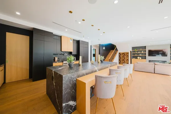 $24,950 | 5141 Varna Avenue, Sherman Oaks, CA 91423