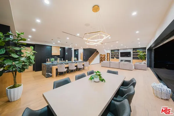 $24,950 | 5141 Varna Avenue, Sherman Oaks, CA 91423