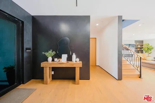 $24,950 | 5141 Varna Avenue, Sherman Oaks, CA 91423