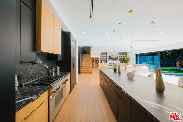 $24,950 | 5141 Varna Avenue, Sherman Oaks, CA 91423