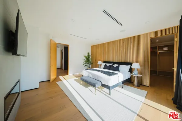 $24,950 | 5141 Varna Avenue, Sherman Oaks, CA 91423