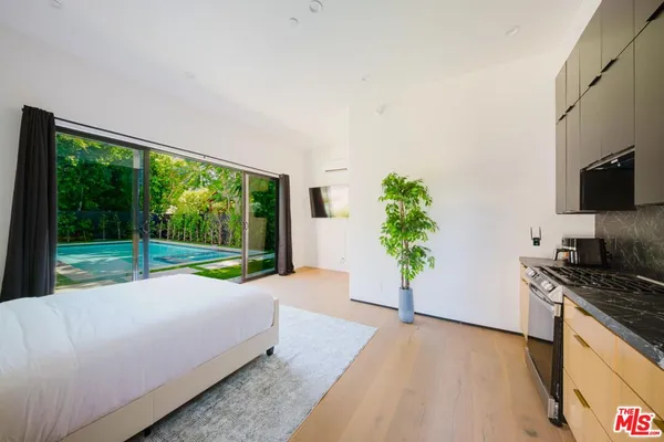 $24,950 | 5141 Varna Avenue, Sherman Oaks, CA 91423