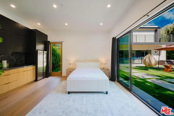 $24,950 | 5141 Varna Avenue, Sherman Oaks, CA 91423