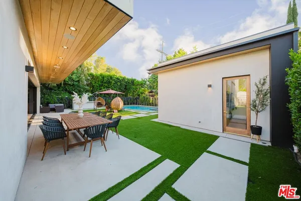 $24,950 | 5141 Varna Avenue, Sherman Oaks, CA 91423