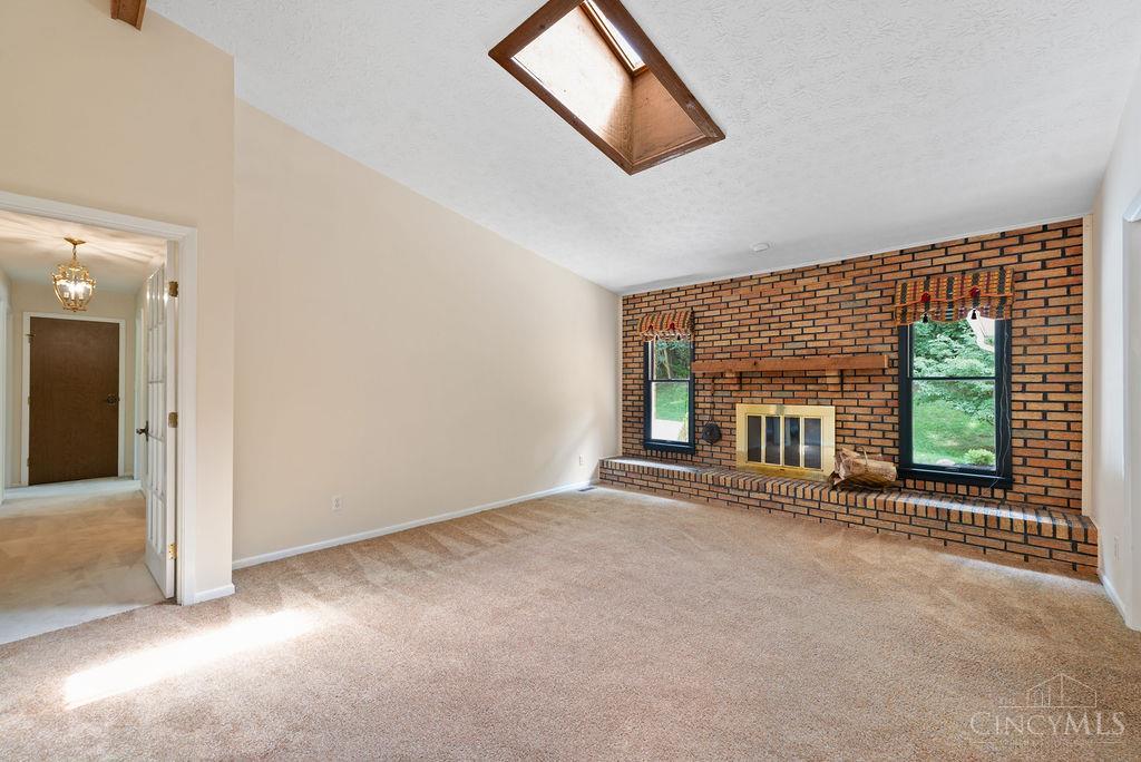 8070 Sheed Road Cincinnati, OH 45247 - Photo 5 of 56