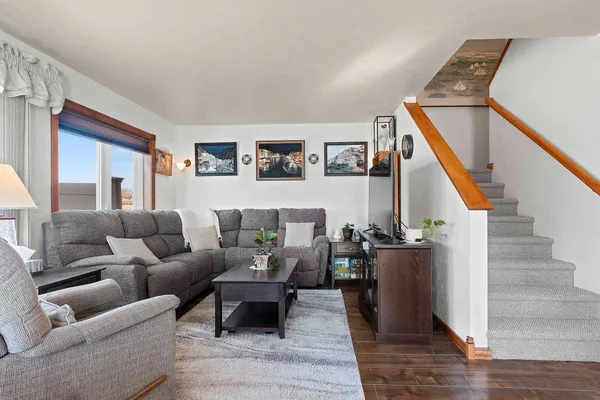 $250,000 | 2198 South Broadway Street, De Pere, WI 54115