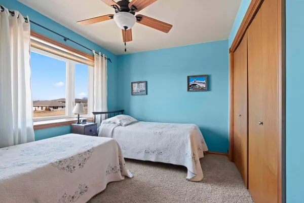 $250,000 | 2198 South Broadway Street, De Pere, WI 54115
