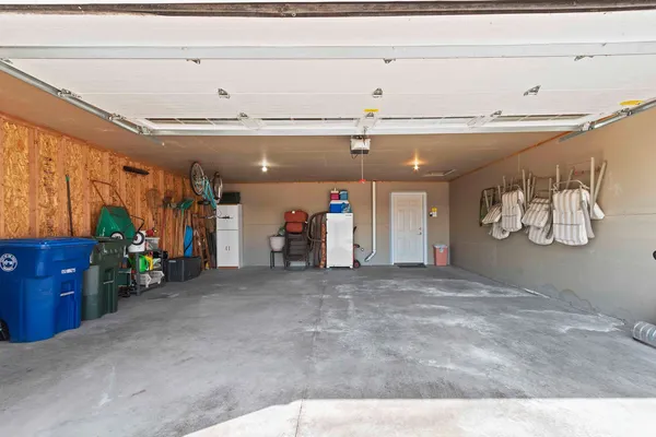 $250,000 | 2198 South Broadway Street, De Pere, WI 54115