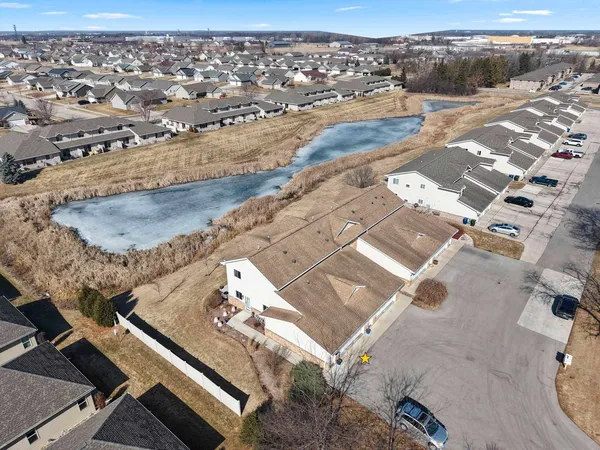$250,000 | 2198 South Broadway Street, De Pere, WI 54115