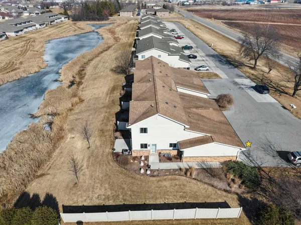 $250,000 | 2198 South Broadway Street, De Pere, WI 54115