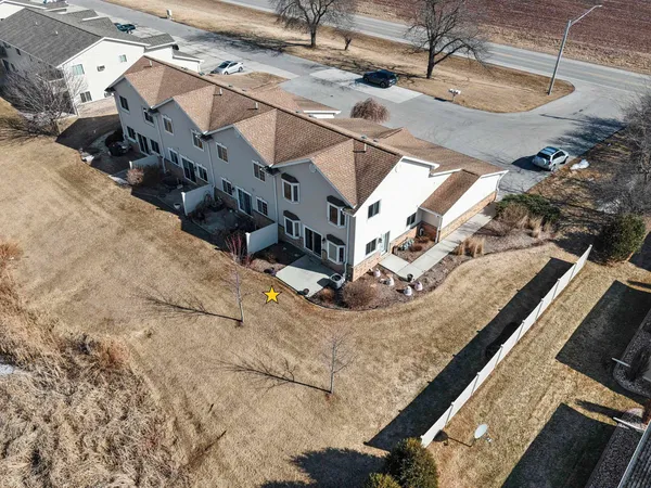 $250,000 | 2198 South Broadway Street, De Pere, WI 54115