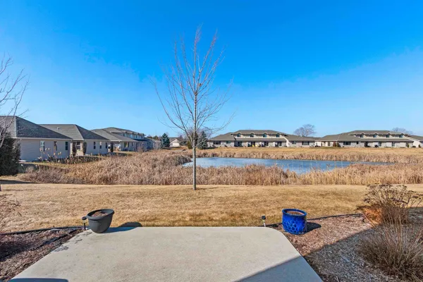 $250,000 | 2198 South Broadway Street, De Pere, WI 54115