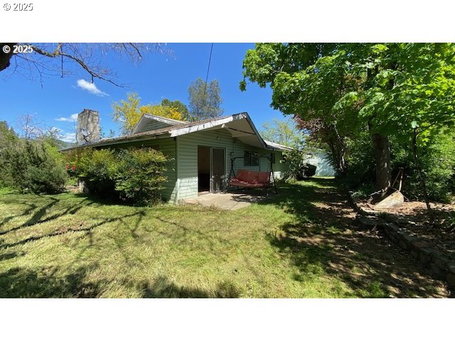 333 West Park Street Grants Pass, OR 97527 - Photo 34 of 47