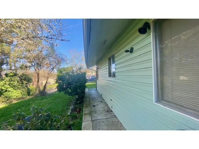 a black and white photo of a house