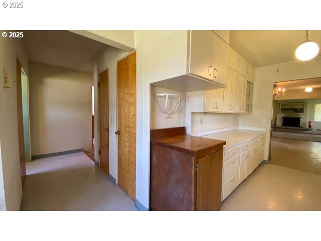 333 West Park Street Grants Pass, OR 97527 - Photo 4 of 47