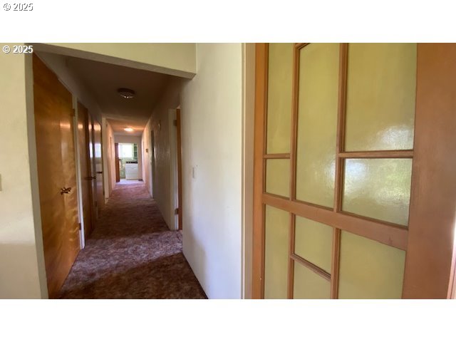 333 West Park Street Grants Pass, OR 97527 - Photo 7 of 47