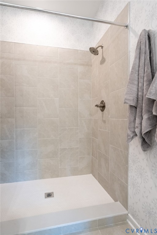 231 Golden Haze Alley, Unit 61 Midlothian, VA 23113 - Photo 7 of 31 a bathroom with a bathtub