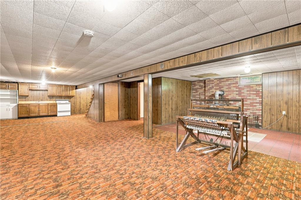 116 Mine 42 Road Windber, PA 15963 - Photo 30 of 44 Extra stove and cabinetry!