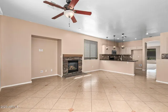 $1,900 | 17554 West Cardinal Drive, Goodyear, AZ 85338