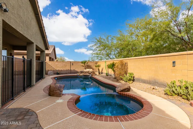 $1,900 | 17554 West Cardinal Drive, Goodyear, AZ 85338