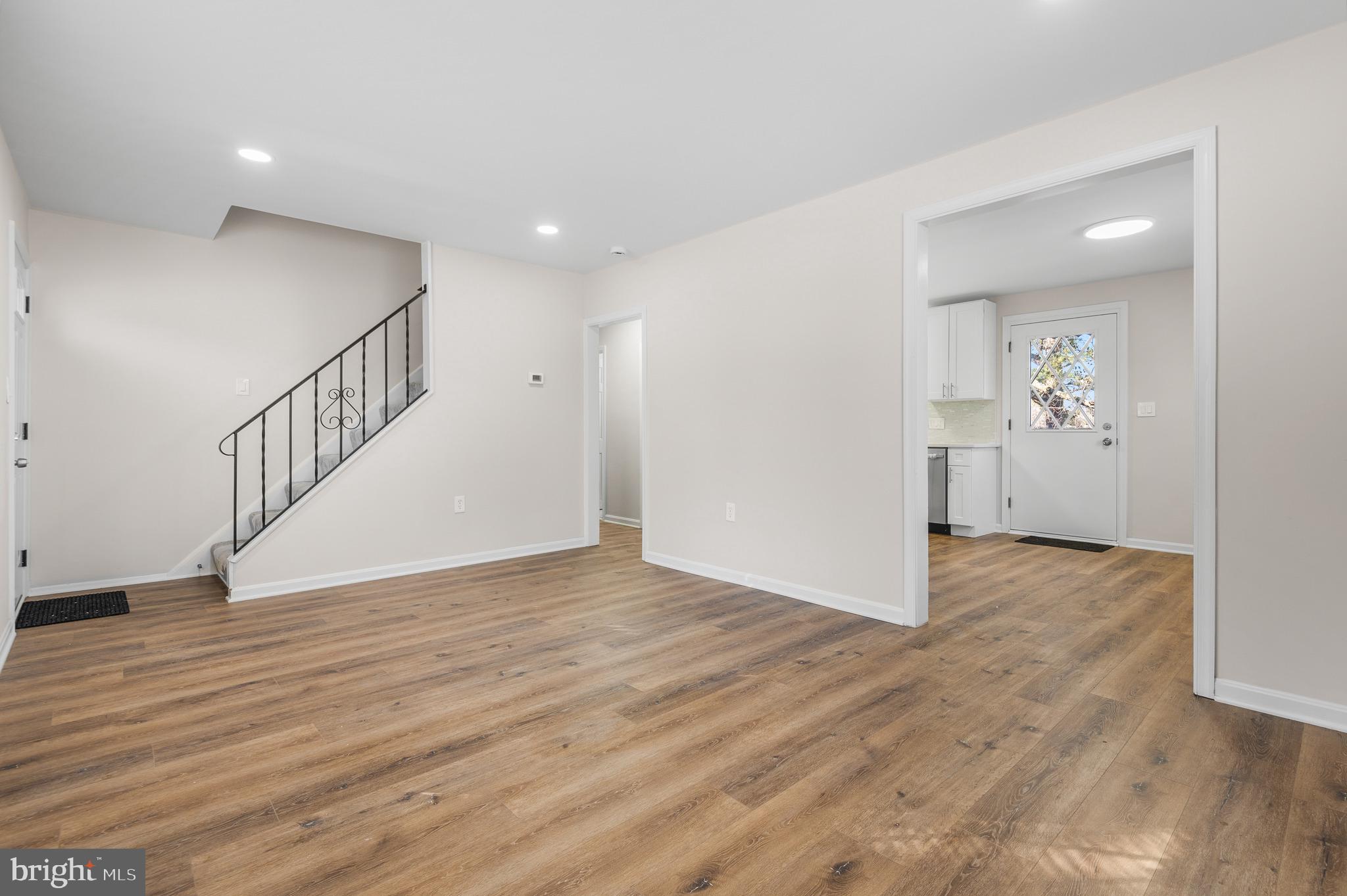 820 Templecliff Road Baltimore, MD 21208 - Photo 8 of 44 a view of empty room with wooden floor