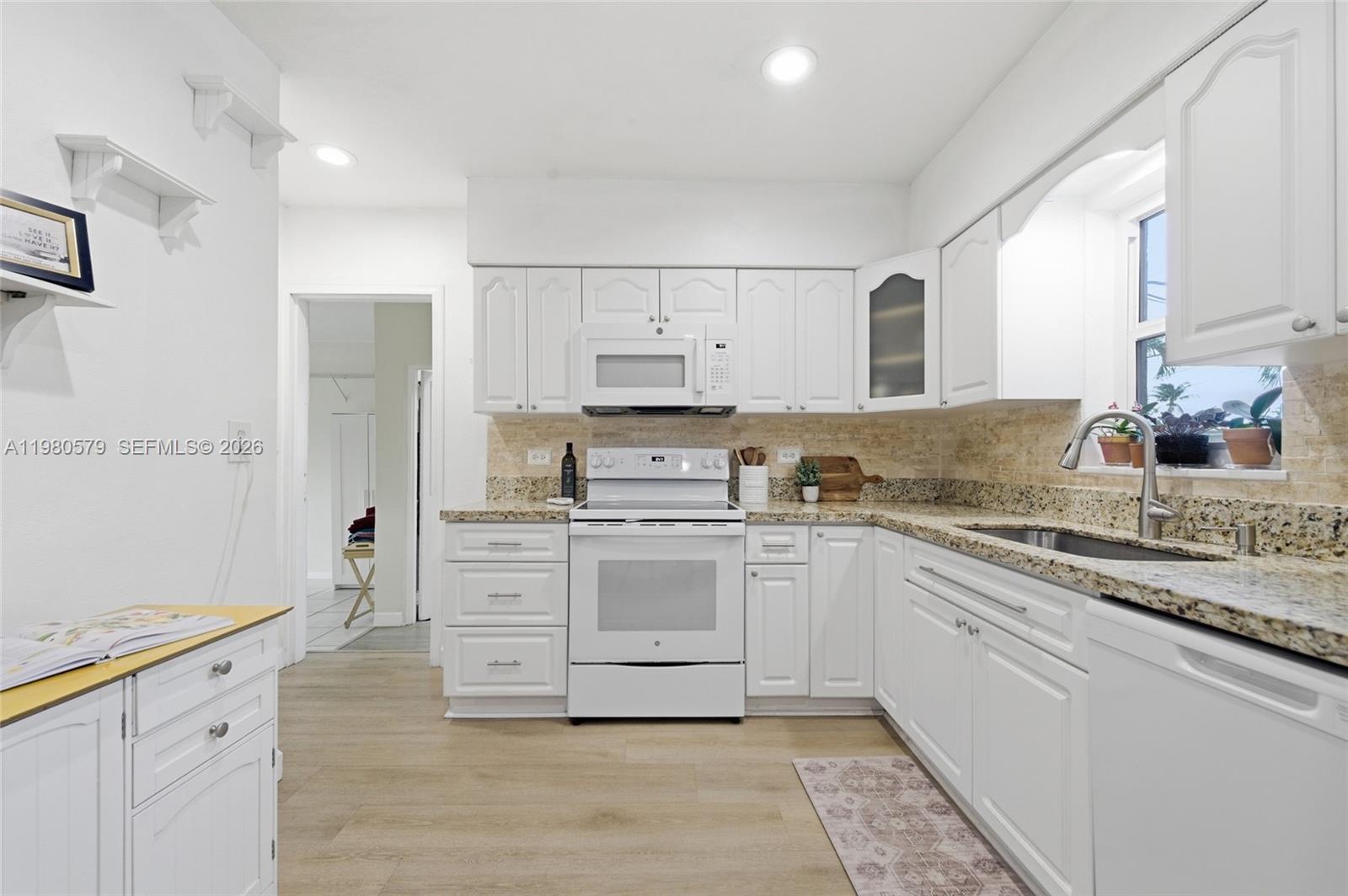 6215 Southwest 20th Street Miramar, FL 33023 - Photo 9 of 24