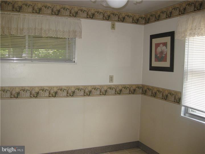 1431 Thomson Road Abington, PA 19001 - Photo 12 of 19 Kitchen