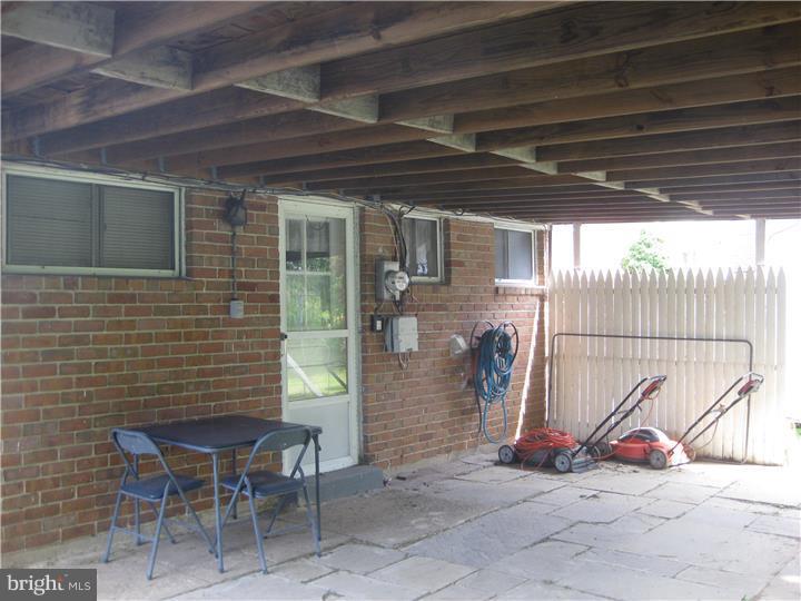 1431 Thomson Road Abington, PA 19001 - Photo 18 of 19 Exterior Side